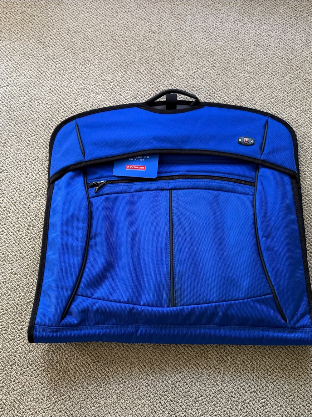 Victorinox Werks Traveler 2.0 Royal Blue Garment Bag with Front Zipper Pockets